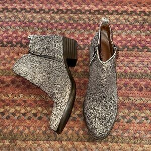 LUCKY BRAND SPOTTED LEATHER CALF SKIN HAIR DOUBLE ZIPPER WESTERN BOOTIES